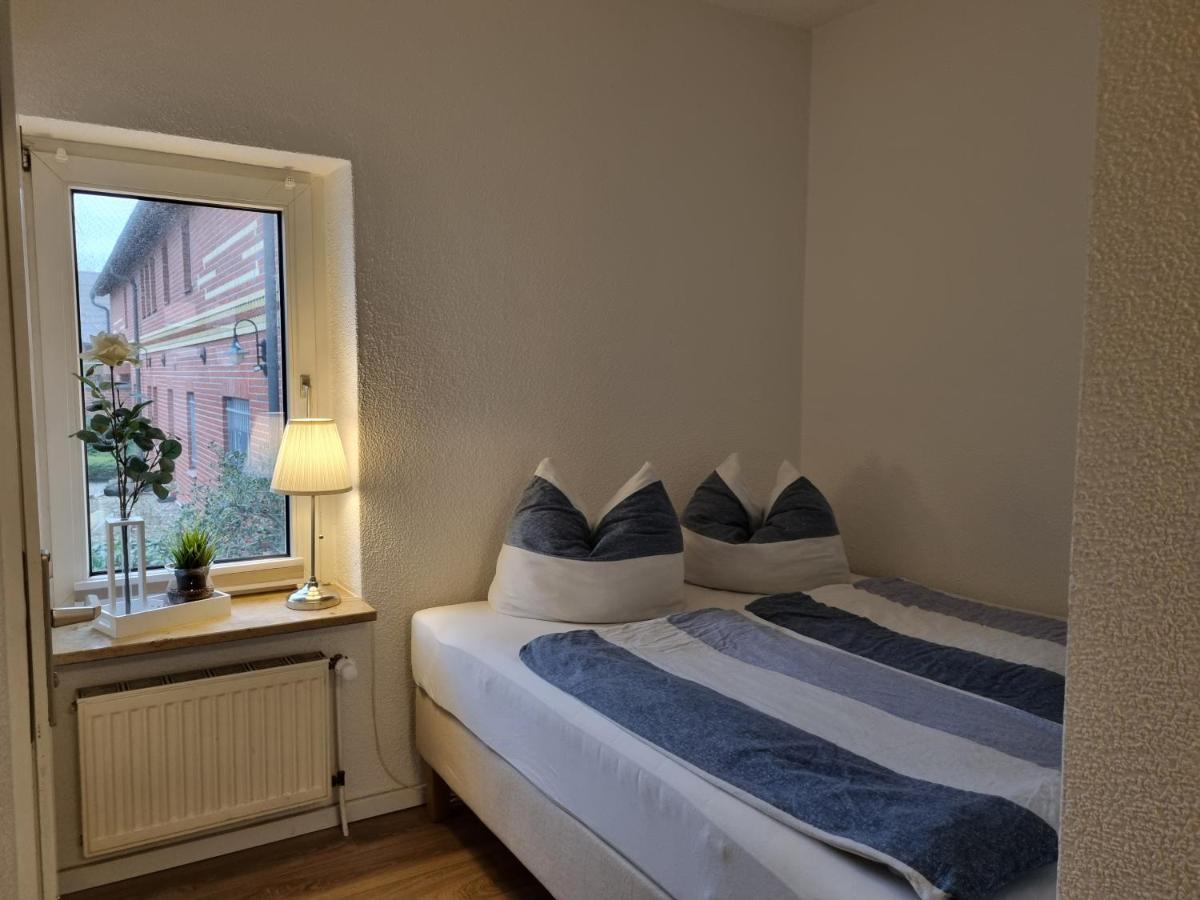 Ferienwohnungen Springer In Schoenefeld Ot Grossziethen Div Apartments Fuer Bis Zu 6 Personen Екстериор снимка